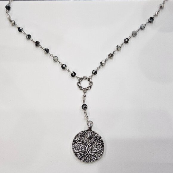 Black & White Fire Agate Y Necklace - Picture 2 of 2